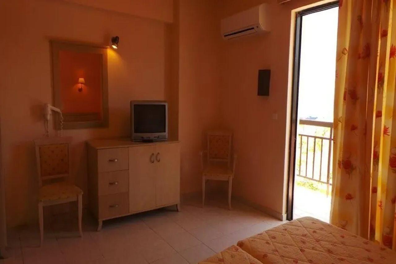 Seven Stars Hotel Kárpathosz Kültér fotó